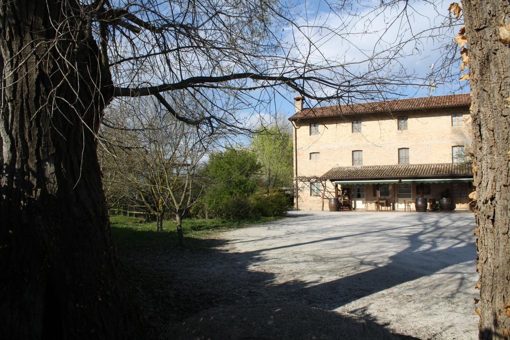 I Guardiani Bed and Breakfast Carlino Eksteriør billede