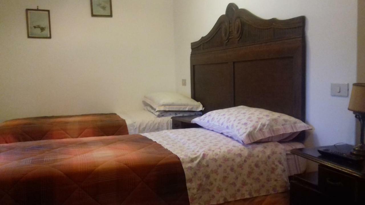 I Guardiani Bed and Breakfast Carlino Eksteriør billede